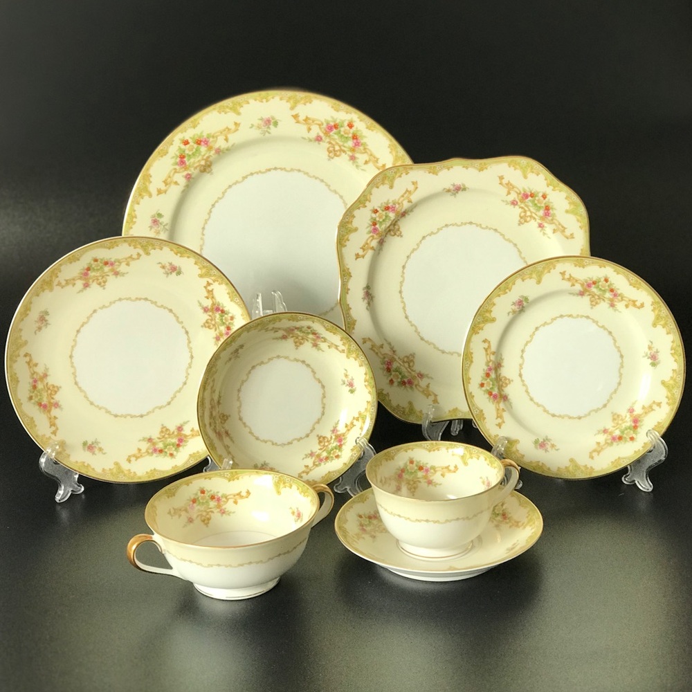 Vintage 1930's Noritake "M" Japan Porcelain Set Of 8 Pieces